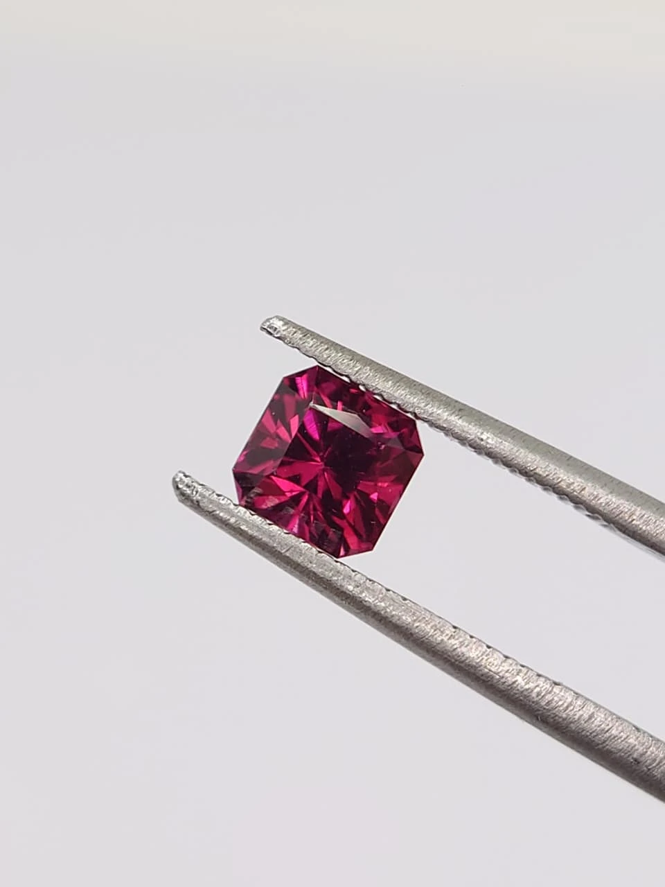 0.9ct Natural Umbalite Garnet from Tanzania — view 4